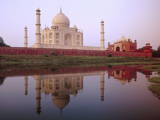 Taj Mahal, un monument ridicat in cinstea iubirii