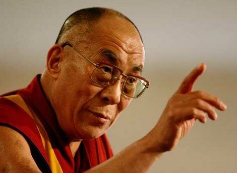 Dalai Lama ne atentioneaza intr-un discurs, ca am putea fi vizitati de extraterestrii, iar acest fapt ar putea crea teama si anxietate in randurile populatiei!